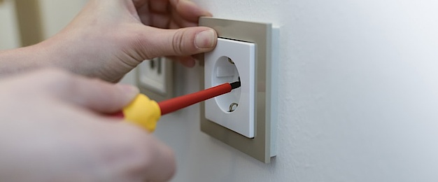 Elektro­installation bei Elektro Wenzl GmbH in Pappenheim-Bieswang