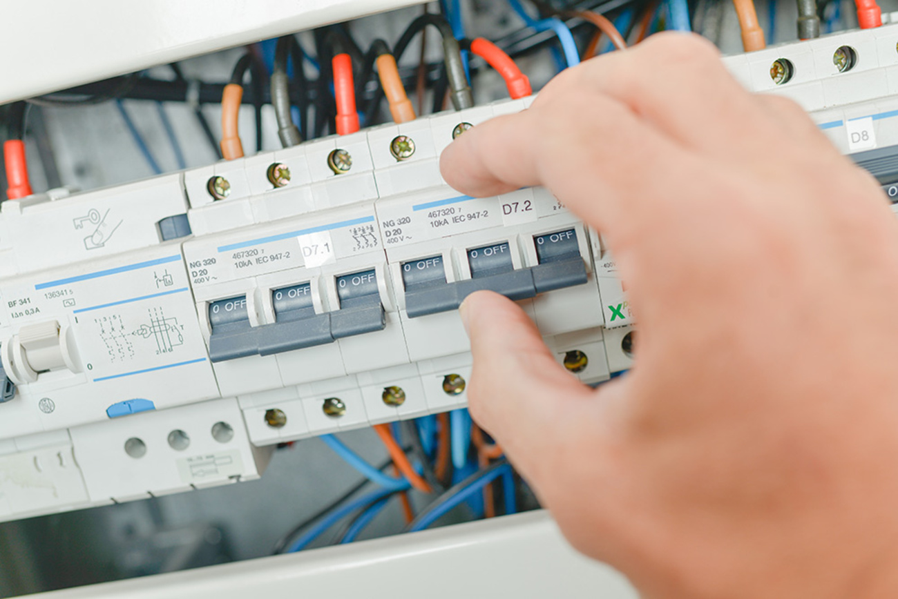 Elektro­installation bei Elektro Wenzl GmbH in Pappenheim-Bieswang